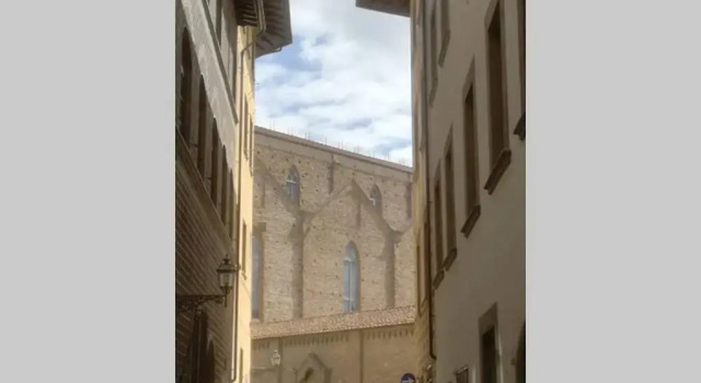 Santa Croce. Quiet, large and luminous loft, Забронировать Отель Санта-Кроче Флоренция, рядом с Дом Буонаротти