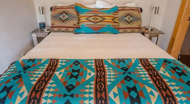 Коттедж Canyon View Retreat - All Adobe Home, Tranquil Setting, Spectacular Views, Hot Tub Under the Stars