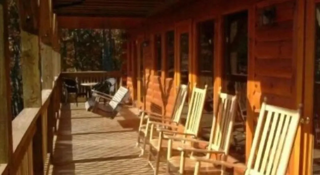 Номер Luxury с 2 комнатами с балконом Dollywood Cabins