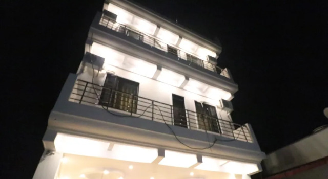 Oyo 23609 Hotel a S Residency, Varaa Hotelli Mājra Uttarakhand
