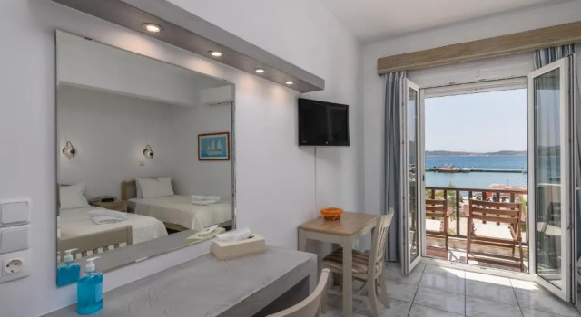 Трёхместный номер Standard с видом на море Portiani Hotel