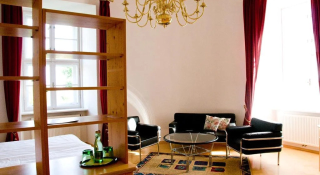 Schloss Gumpoldskirchen, Book Hotel Hotels in Vienna surrounding with Parking, Parking