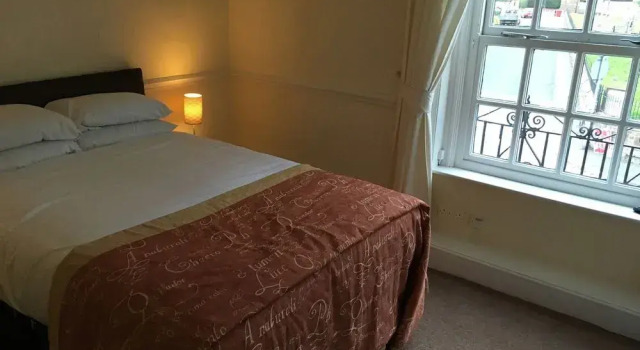 Buck House Hotel, Book Hotel Wrexham Clwyd