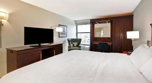 Номер Standard Hampton Inn Detroit Madison Heights South Troy