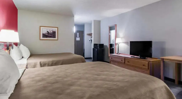 Standard Vierer Zimmer Rodeway Inn