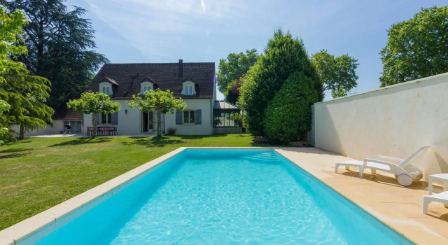 Номер Superior Kyriad Prestige Beaune le Panorama