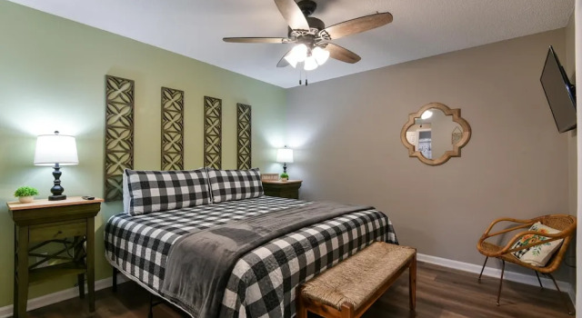 Sweet Clover - Indoor Pool - HOT TUB Area - Resort Style - Center of Branson!!, Забронировать Курортный отель Отели Table Rock Lake 3 звезды, 3*