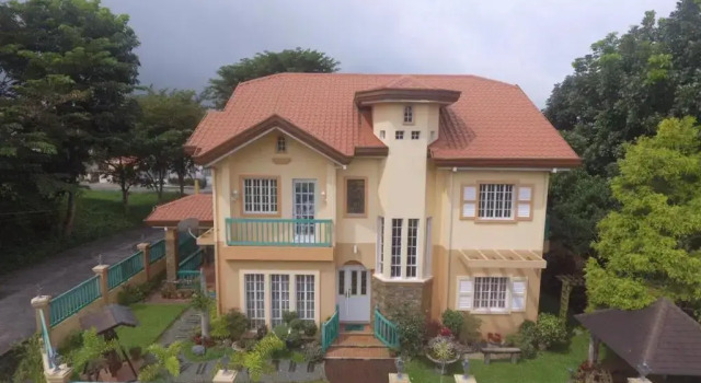 Вилла Charming Tagaytay Vacation Home