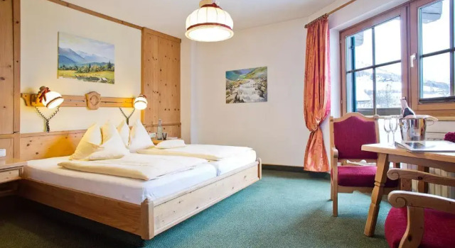 Двухместный номер Standard с балконом Hotel in the HEART of the Alps