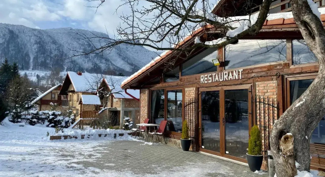 Casa Cenţiu, Забронировать Отель Отели Пределуц 3 звезды, 3*