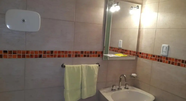 Трёхместный номер Standard Hotel Avenida
