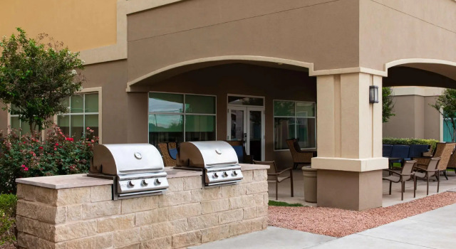 Кровать в общем номере Homewood Suites by Hilton Odessa