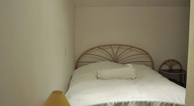 Apartment in an Original Castle With Garden in Jonquières, Prenota Appartamento Appartamenti a Valchiusa, Appartamento
