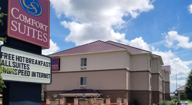 Люкс Comfort Suites Montgomery East Monticello Dr