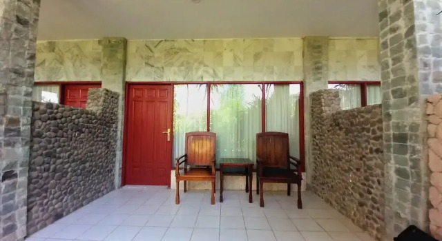 Двухместный номер Deluxe с балконом Matahari Inn Kuta Lombok