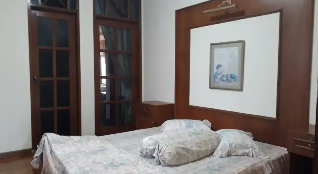 Villa Beverly Hills Puncak for 50 pax, Book Villa Puncak West Java