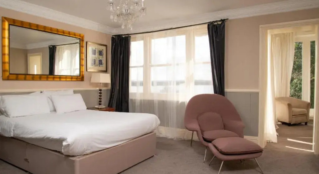 Номер Superior Royal Hotel, Bar & Grill