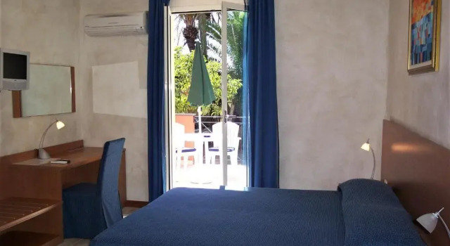 Acqua di Mare - Guest House, Забронировать Отель «постель и завтрак» Бордигера Ривьера-дей-Фьори