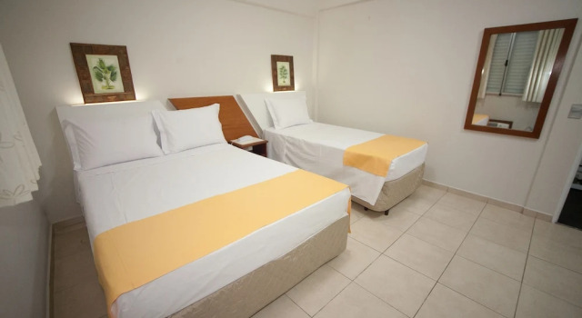 Трёхместный семейный номер Standard Láparos Hotel