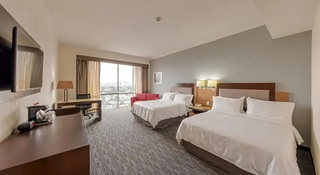 Номер Executive Holiday Inn Guadalajara Select by IHG