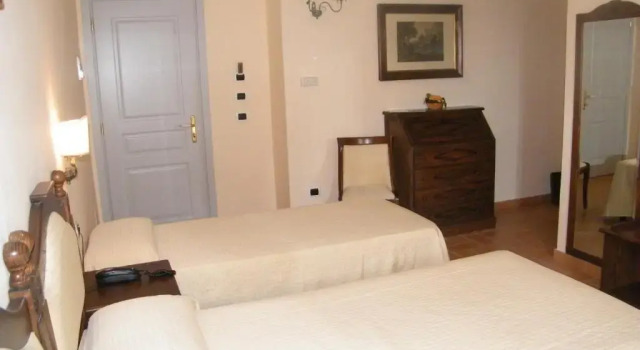 Трёхместный номер Standard с видом на сад Hotel Villa Delle Meraviglie