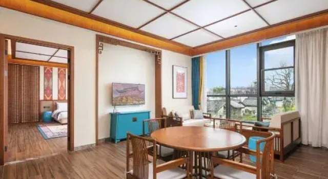 Люкс с красивым видом из окна Wunvzhou Dreamless Lake Resort Hotel