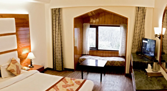 Royal Jardin Whistling Pines Resort, Забронировать Курортный отель Отели штата Химачал-Прадеш с завтраком, Завтраки