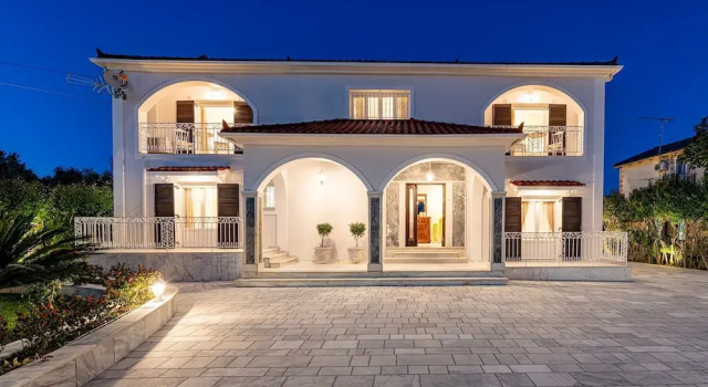 Aigli Villa