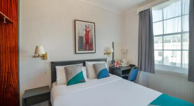 Двухместный номер Standard St Georges Hotel