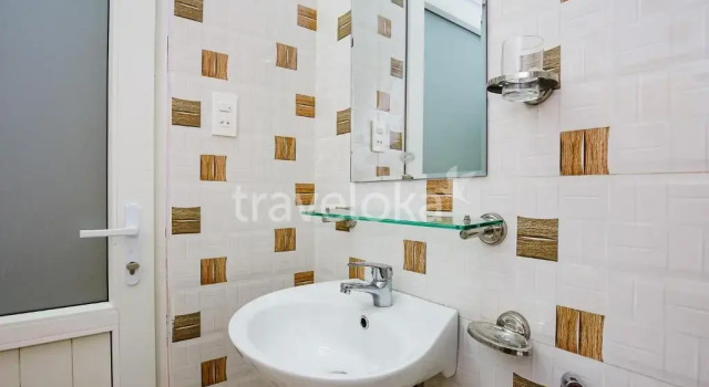 Четырёхместный номер Standard Gia Khanh Hotel