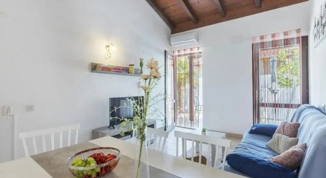 Stunning Home in Cervar Porat With Wifi and 2 Bedrooms