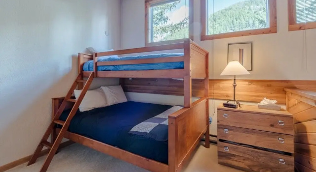 Smokey Plaza Condominium 1 By Redawning, Buchen Sie Ferienwohnung Ketchum Sun Valley, in der Nähe von Flying Squirrel