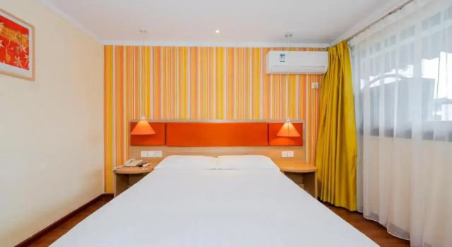 Двухместный номер Standard Home Inn Chongqing Lianglukou Station