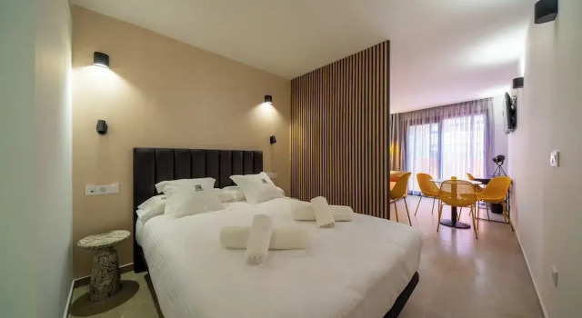 Четырёхместный номер Standard Alicante Smart Accommodation