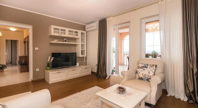 Luxurious Home In Krk, Book Hotel Hotels in Kvarner Islands with a Pool, Swimming Pool