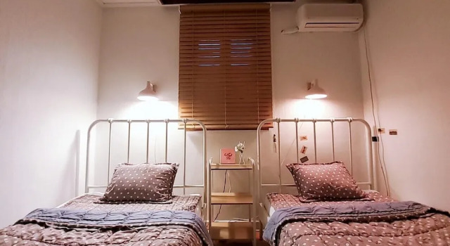 Кровать в общем номере (женский номер) PyoLi Guesthouse