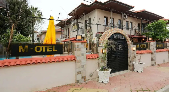 Dalyan M-Otel, Rezerwuj Hotel Hotele w Dalaman Coast z parkingiem, Parking