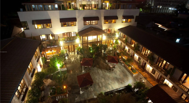 Red Wall Garden, Забронировать Отель Отели Пекина 5 звезд, рядом с Торговый комплекс Oriental Plaza, 5*