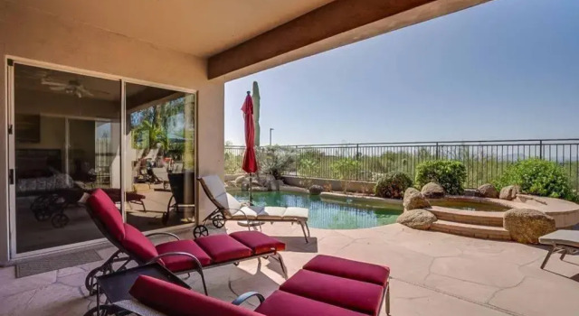 Luxury Home with Views in Mcdowell Mountain Ranch, Забронировать Отель Скотсдейл 