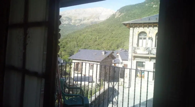 Четырёхместный номер Standard Hostal Casa Lacreu
