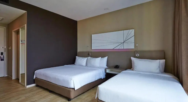 Трёхместный номер Superior Qliq Damansara Hotel