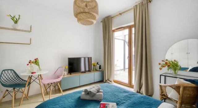 Aparthotel Pawia Deluxe, Varaa Hotelli Wola Krakowianska Varsova