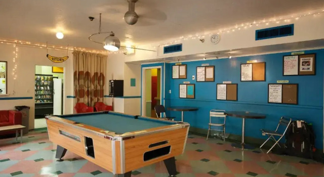 Кровать в общем номере Banana Bungalow West Hollywood Hotel & Hostel