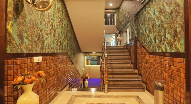 Hotel The Montreal Srinagar
