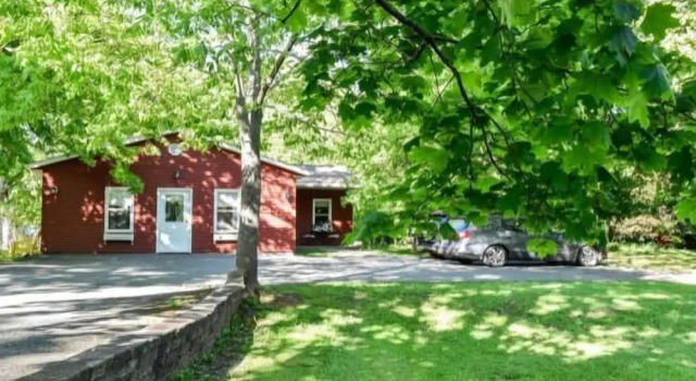 Коттедж Executive Antigonish Victorian Inn