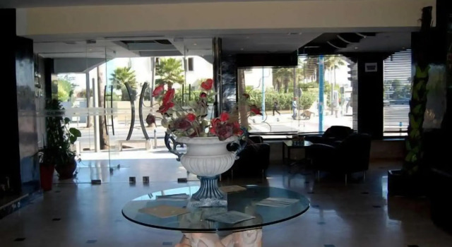 Hotel De La Corniche