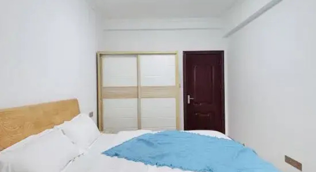 Люкс с 4 комнатами с балконом Beihai Ximo Homestay (Yintan Scenic Area Branch)