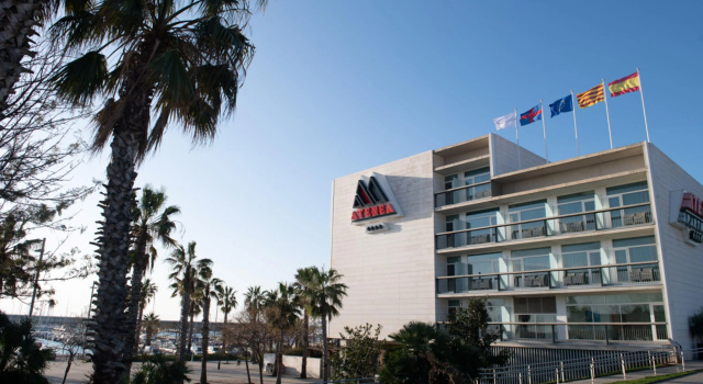 Отель Atenea Port Barcelona Mataro