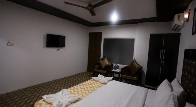 FabHotel Retreat Morjim, Boek Hotel Hotels in Noord-Goa met parkeren, Parkeren