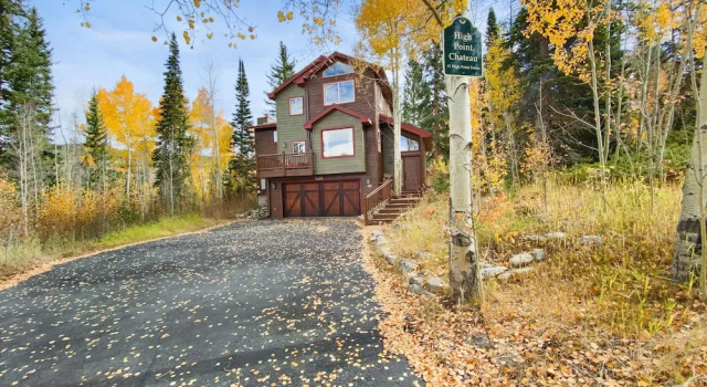 Коттедж High Point Chateau 4 Bedroom Home by RedAwning